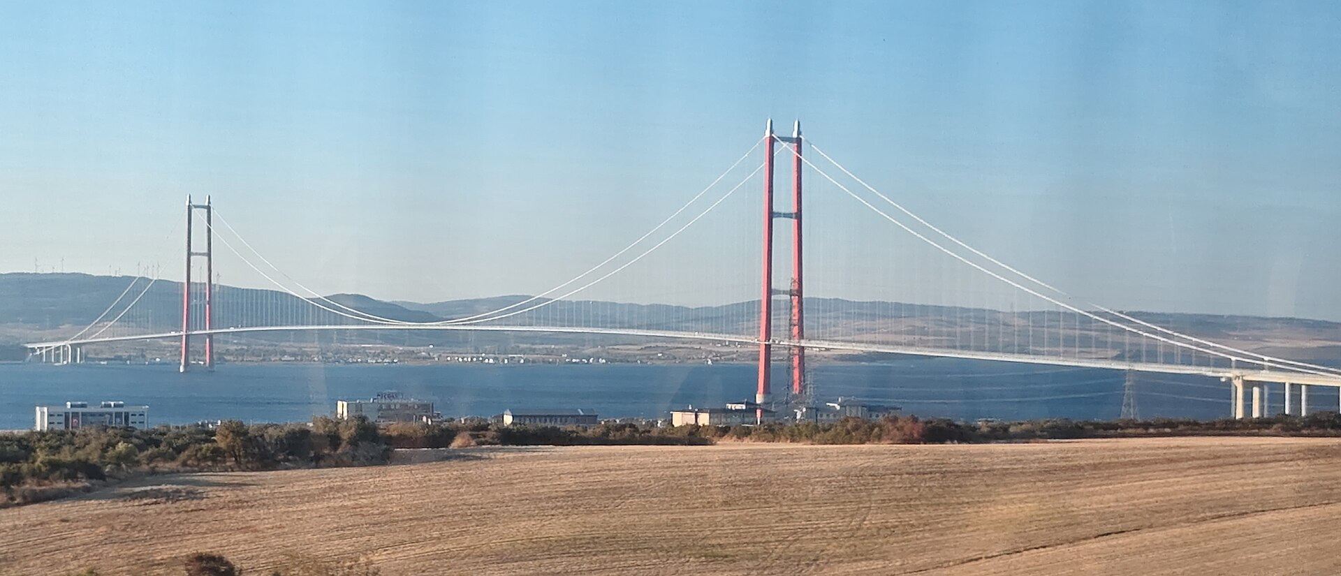 Çanakkale Boğazı üzerindeki 1915 Çanakkale Köprüsü